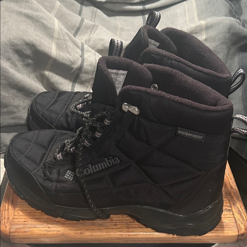 Columbia Black Insulated Winter Boots